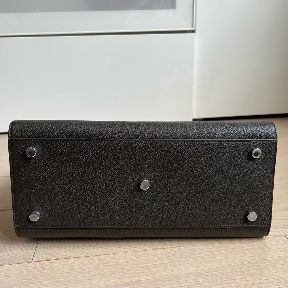 Yves Saint Laurent Sac De Jour Small - Picture 8 of 10